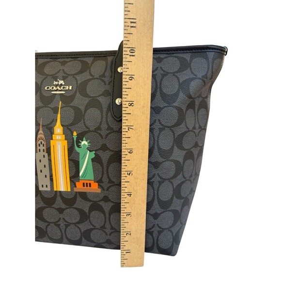 NWT Coach New York Skyline Monogram Zip Top Signature Tote Bag $325 MSRP - Picture 11 of 16